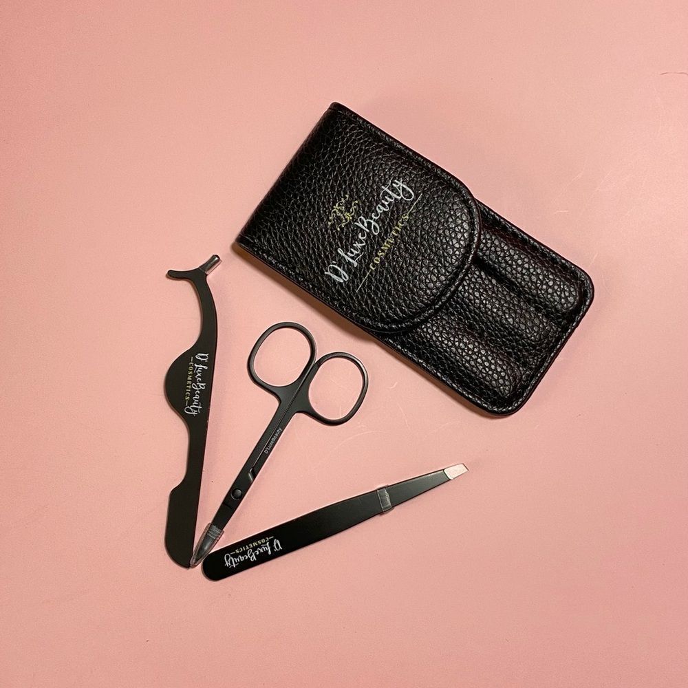 NEW! 3pcs Eyelash tool set - Tweezer, Scissors & Eyelash applicator too…